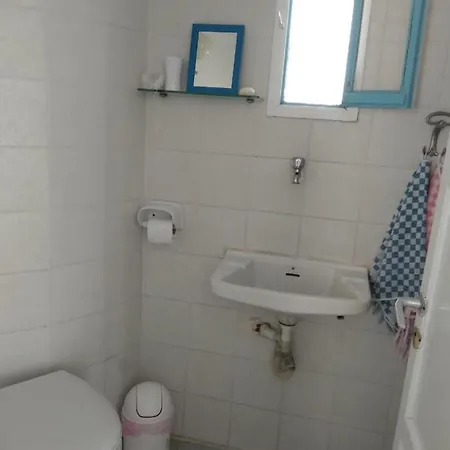 Апартаменты Parikia's Grandma Studio Парос