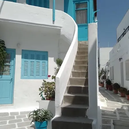 Parikia's Grandma Studio Parikia (Paros)