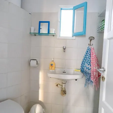 Parikia's Grandma Studio Апартаменты Парос