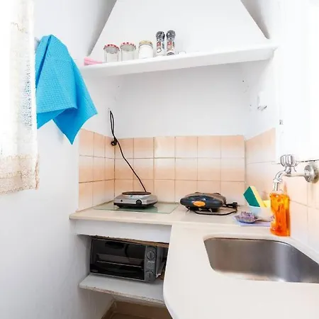 Parikia's Grandma Studio Парос